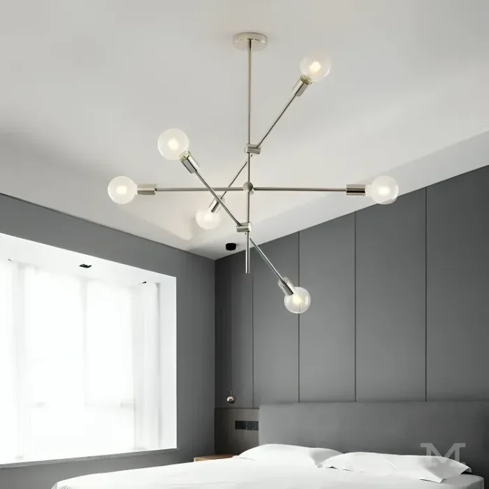 Luminaria Saku Platinium instalada en habitación de diseño neutro.