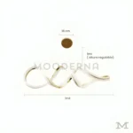 Luminaria Vittora Gold con medidas visibles. Presenta un diámetro de 120 cm y altura regulable hasta 1 metro, ofreciendo una presencia imponente sin perder armonía visual. Su estructura ligera y diseño dinámico permiten una iluminación amplia y uniforme.