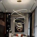 Lámpara Ámbar Gold en espacio abierto con iluminación natural.