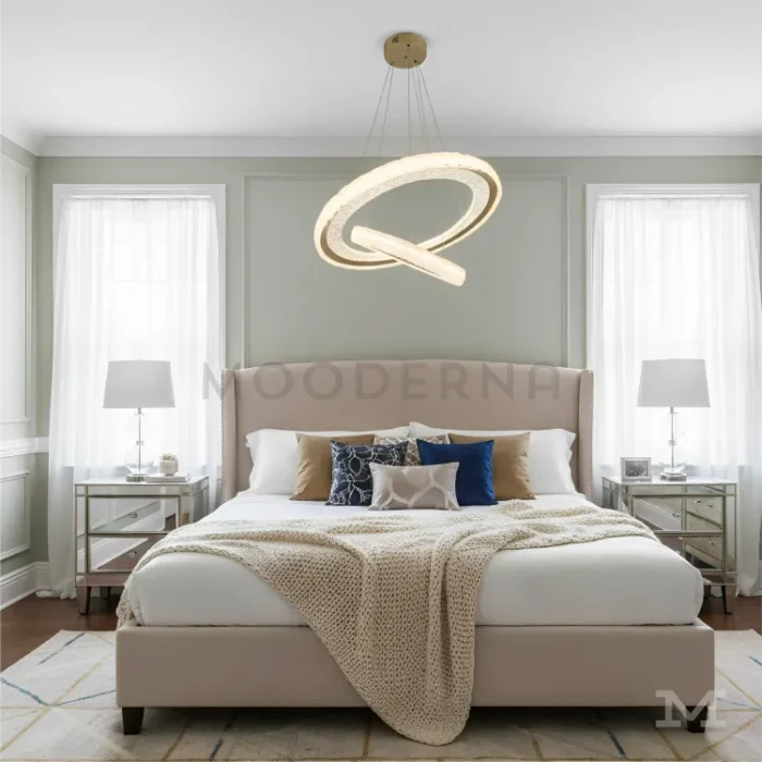 Dormitorio decorado con la luminaria Calisto Gold como foco central.