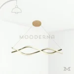 Luminaria LED ondulada dorada vista frontal sobre fondo blanco