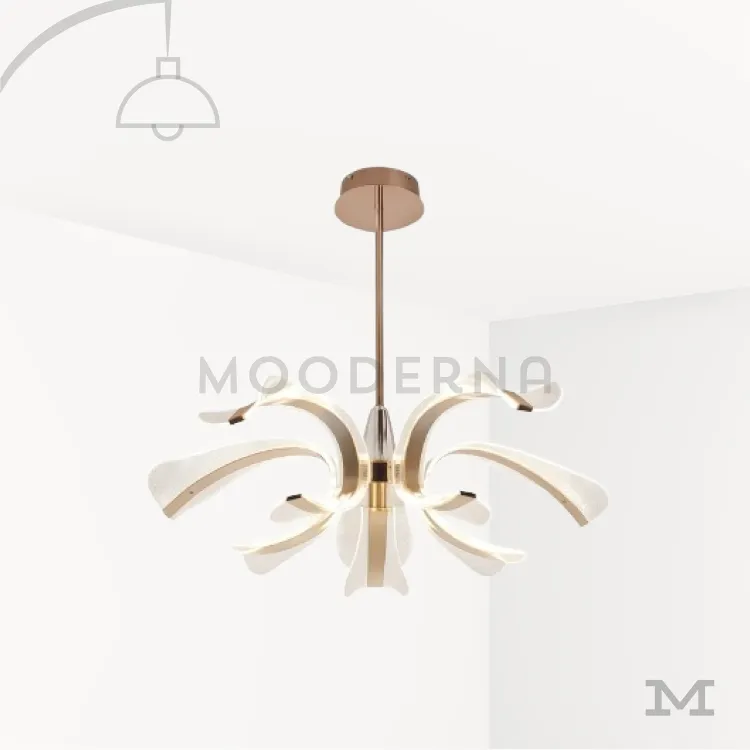 Thea Gold luminaria moderna dorada. Luminaria Thea Gold sobre fondo blanco con diseño elegante de brazos curvos y acabado dorado satinado. Fabricada en aluminio y acrílico con luz LED integrada, combina estilo clásico y moderno, ideal para realzar comedores o salas con decoración sofisticada.