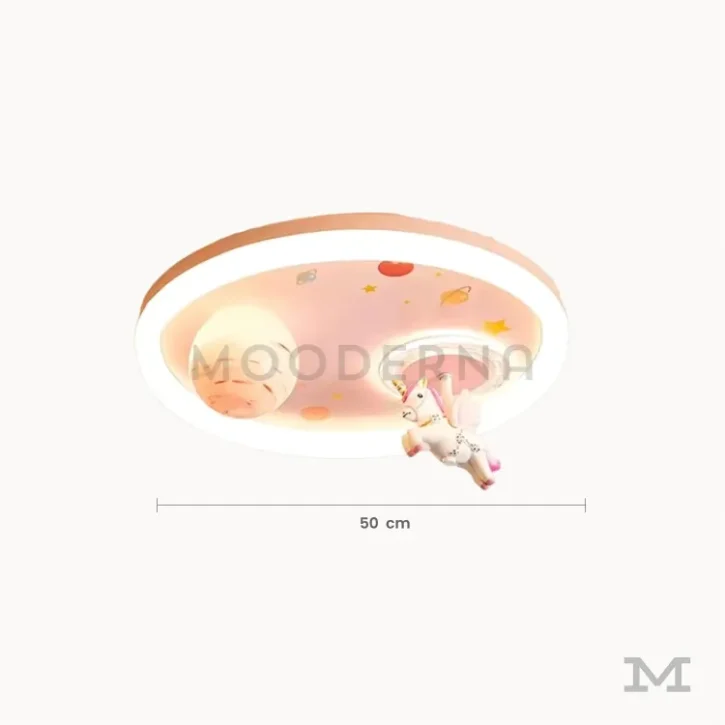 Luminaria Yluna Ponny mostrando diámetro real de 50 cm y estructura en aluminio y acrílico con luz LED incorporada, perfecta para iluminar espacios de 13 a 17 m².