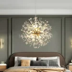 Ela Luz Gold en habitación decorada, ofreciendo luz suave y estética elegante gracias a su estructura dorada y múltiples puntos LED.