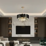 Tokio Black and Gold instalada en sala, funcionando como punto focal decorativo con iluminación envolvente.