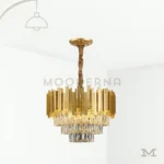 Tokio Gold en fondo blanco, mostrando su diseño elegante con cristales y acabado dorado satinado.