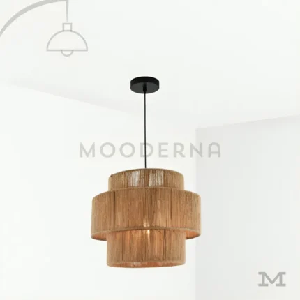 Arvid en fondo blanco, resaltando su diseño colgante en fibra natural con acabado artesanal y estilo cálido.