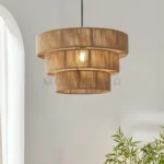 Alva en toma de cerca, resaltando la textura del cañamo tejido y su acabado artesanal.