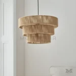 Alva instalada en terraza, creando un ambiente acogedor y relajante.