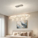 Kahori Platinum Crystal instalada en habitación, aportando iluminación cálida y un toque elegante.