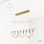 Lámpara colgante Ariel Gold dorada de 90 cm con aros LED y base rectangular