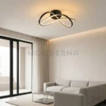 Luminaria LED moderna para sala Hamaru Black instalada en techo con diseño curvo negro y luz cálida