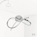 Luminaria LED plateada para sala Hamaru Platinum con diseño de curvas entrelazadas sobre fondo claro